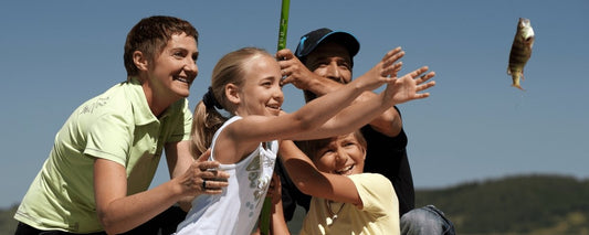 Guide de pêche en famille : Les essentiels pour des vacances de pêche réussies - ALSANCIA